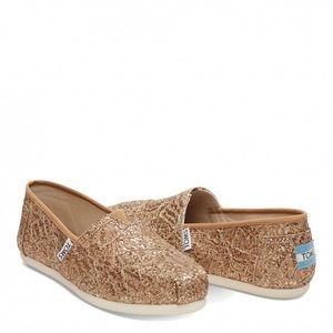 TOMS Classic Rose Gold Lace Glitz Womens US Size 5. New with tags & box.